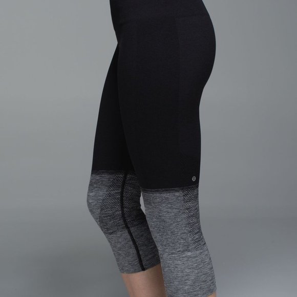 Lululemon Seamlessly Street Crop Heathered Black 4 - Picture 1 of 5